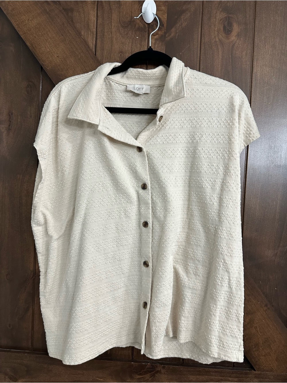 LOFT Cream Textured Short Sleeve Button-Down Shirt